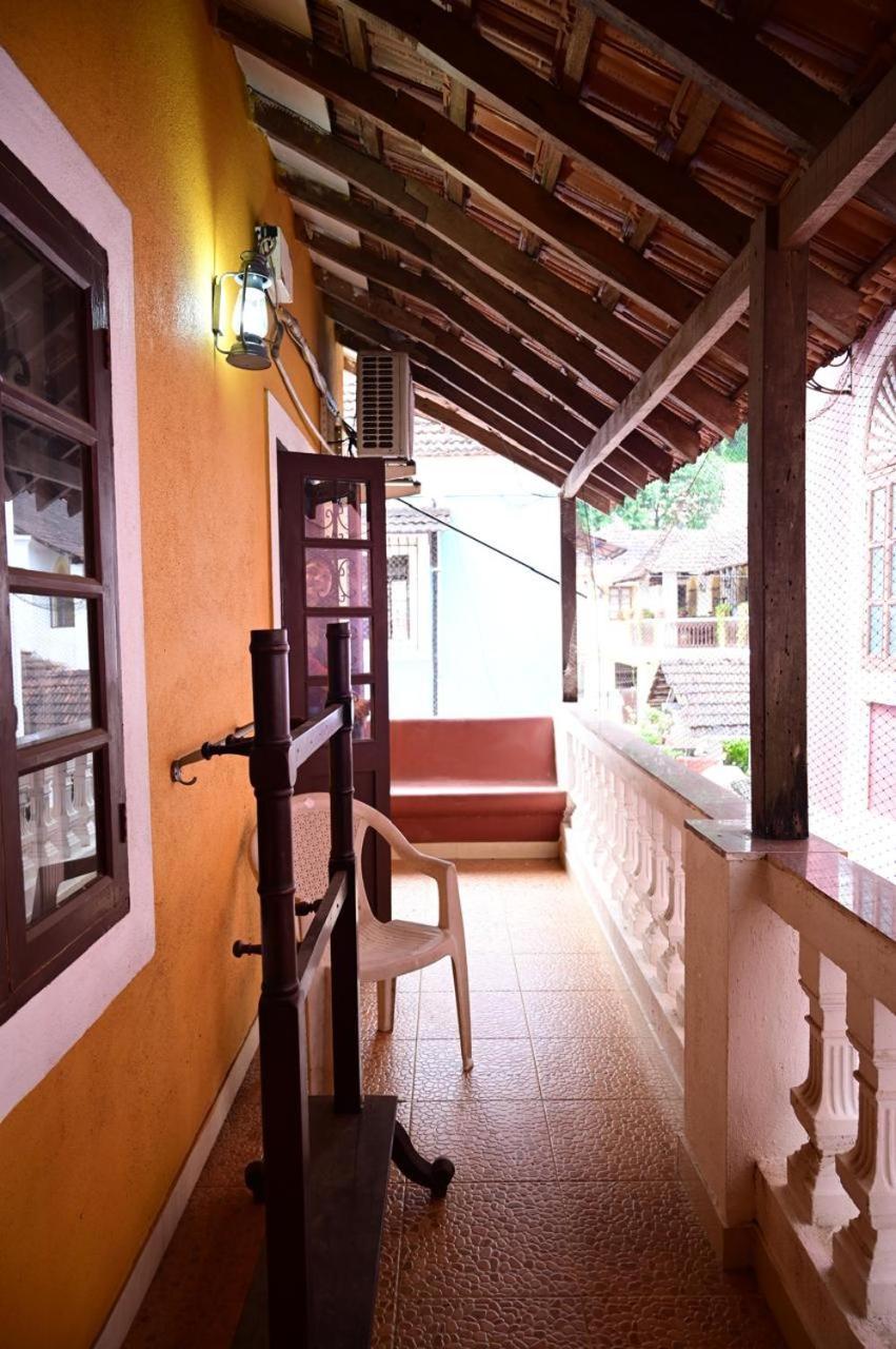 Ederra Stays & Cafe Pangim Exterior foto
